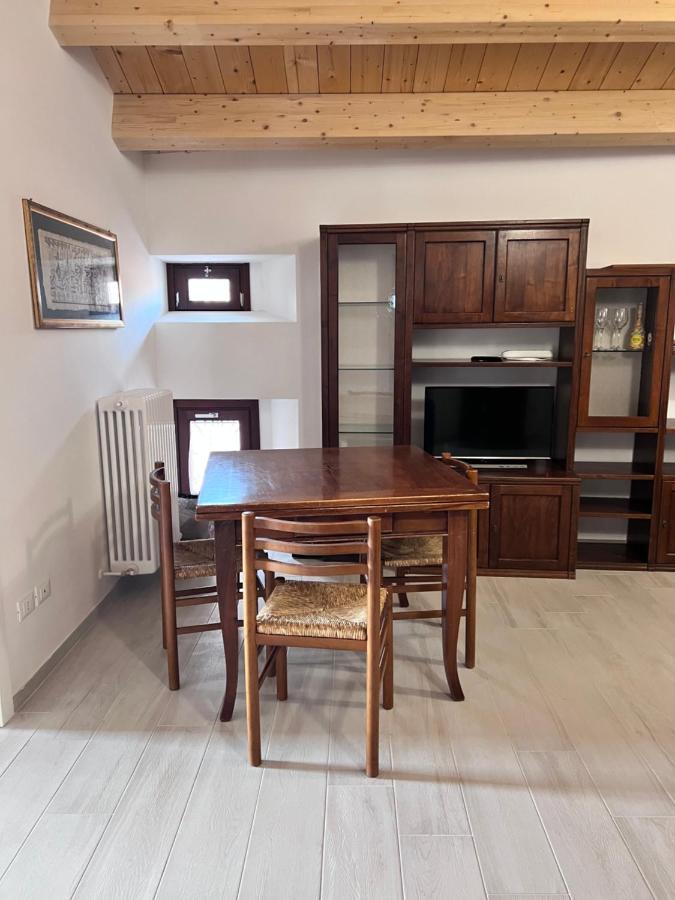 La Piazzetta Villa L'Aquila Bagian luar foto