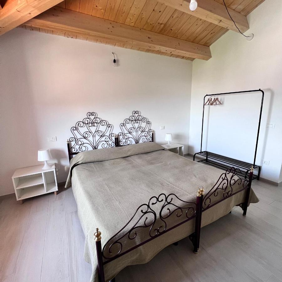 La Piazzetta Villa L'Aquila Bagian luar foto