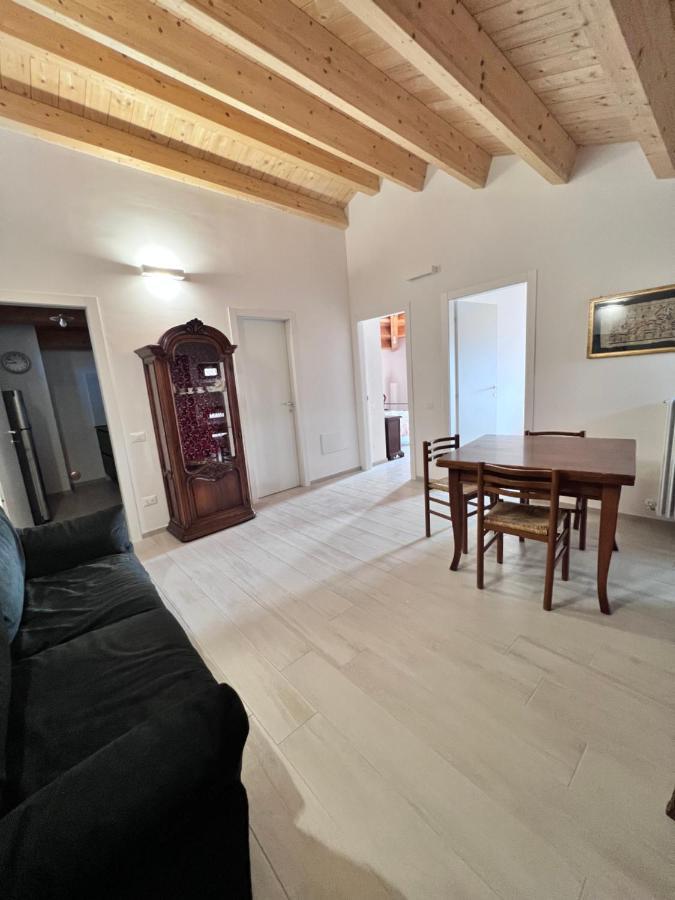 La Piazzetta Villa L'Aquila Bagian luar foto