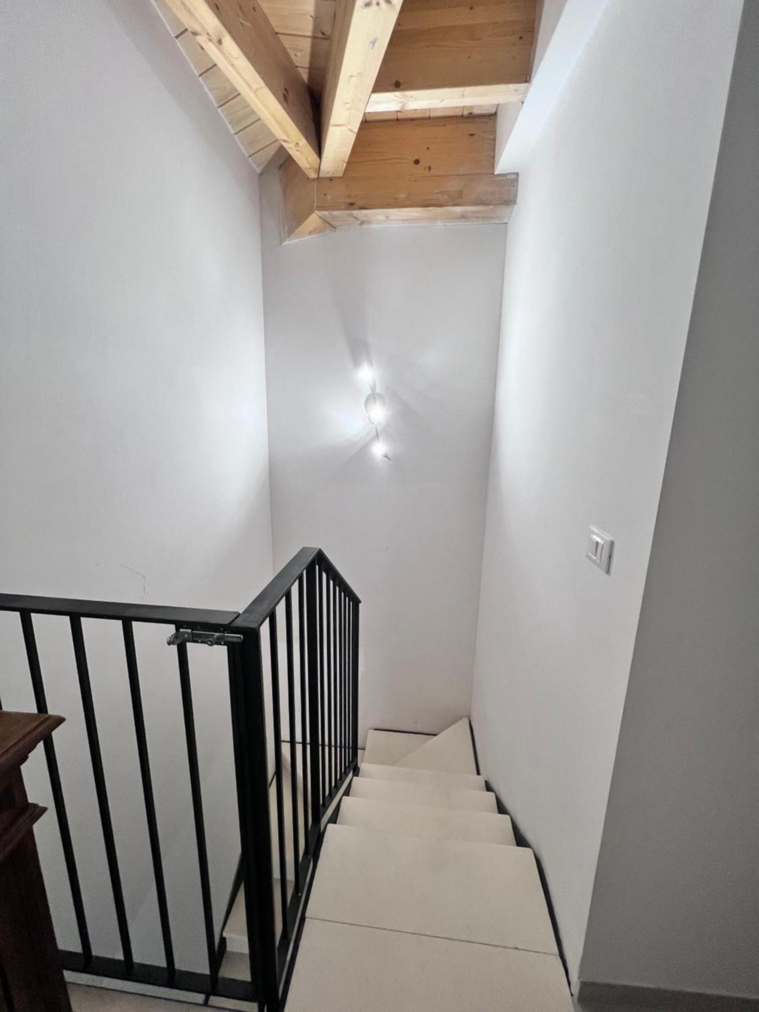 La Piazzetta Villa L'Aquila Bagian luar foto
